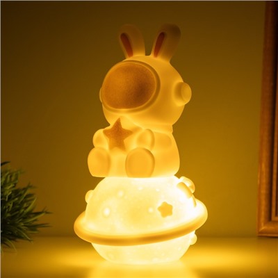 Фигурка светящаяся RISALUX «Заяц со звездой на Сатурне», LED-ночник, 2 Вт, LR44 5×8×13 см