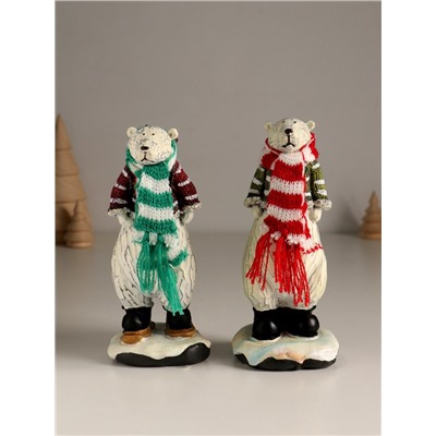 Фигурка полистоун «Медведь в полосатом свитере и шарфе», 7×6.5×16 см, МИКС