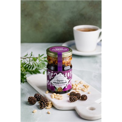 Таежный деликатес "Кедровый орех с Сосновой шишкой" в сиропе / стекло  230 гр / Солнечная Сибирь