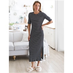 Платье из трикотажа в широкий рубчик с разрезами