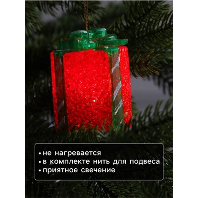 Елочная игрушка светодиодная «Подарок красный» 7.5 см, пластик, батарейки AG13×3 (в комплекте), свечение белое