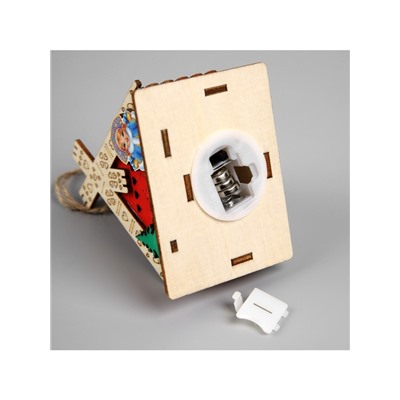 Подвеска световая «Дом Снегурочки», 8×4×8.5 см, 1 LED, от батареек AG10×3, свечение тёплое белое