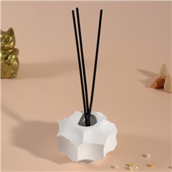 Подставка для благовоний, конусов «Грани», белый 7.5×7.5×5 см,