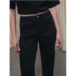 Актуальная коллекция CONTE CON-844 Чёрные джинсы relaxed mom с декоративной отстрочкой на задних кар