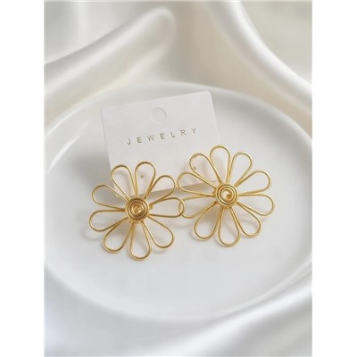 Стильные серьги