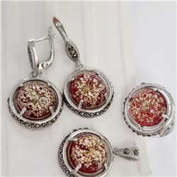 Крупный комплект ювелирной бижутерии серьги, кулон и кольцо 20 р, покрытие: посеребрение, вставка: фианиты, искусственный камень, сухоцветы, цвет: графитовый и красный, арт.213.877-20