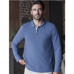 Лонгслив из мягкого фактурного трикотажа с плетеным воротником поло на пуговицах