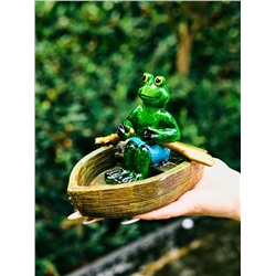 Садовая фигура из полистоуна «Лягушка в лодке», 14×13×9.5 см, водоплавающая