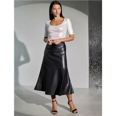 Футболка облегающая из хлопка в рубчик с U вырезом и матовым покрытием металлик