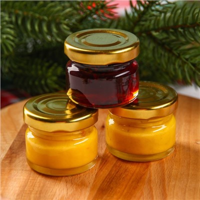 Подарочный набор новогодний «Радостных дней», 2 крем-меда и варенье с шишками по 30 г