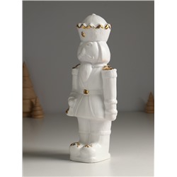 Фигура «Щелкунчик новогодний», 24×10×7.5 см, белый с позолотой