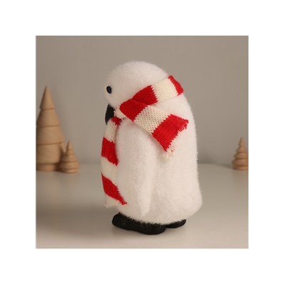 Фигурка «Пингвин в полосатом шарфике», 17×12×10 см
