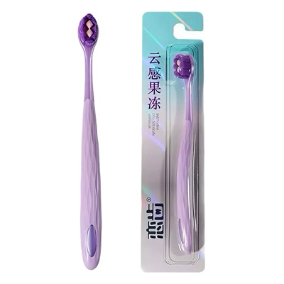 Ультрамягкая щетка для чувствительных зубов KISS CLEAN