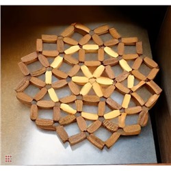 Подставка под горячее из дерева 18см