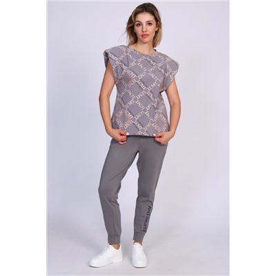 Женский костюм с брюками и футболкой 347