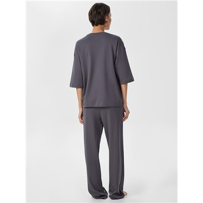 КОМПЛЕКТ ЖЕНСКИЙ (ФУТБОЛКА, БРЮКИ) 592528