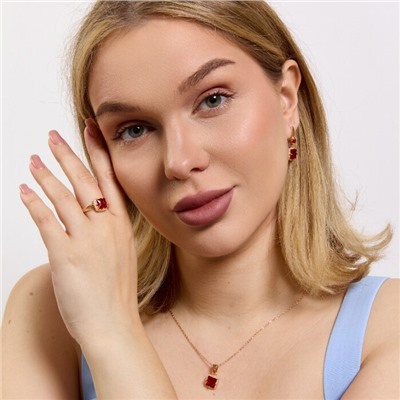 Комплект ювелирной бижутерии Дубайское золото: серьги, кулон и кольцо 17 р с крупным камнем, покрытие позолота, вставка: фианит, цвет: красный, арт.314.963-17