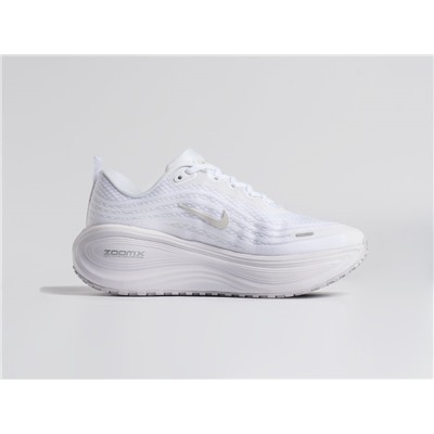 Кроссовки Nike Vomero 18