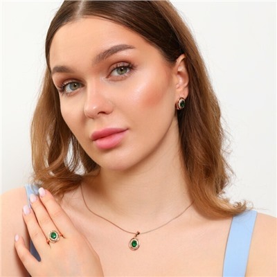 Комплект ювелирная бижутерия коллекция  "Дубай" серьги, кулон и кольцо 17 р, покрытие: позолота, вставка: фианиты, цвет: прозрачный и зеленый, арт.213.776-17