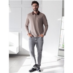 Лонгслив из мягкого фактурного трикотажа с плетеным воротником поло на молнии