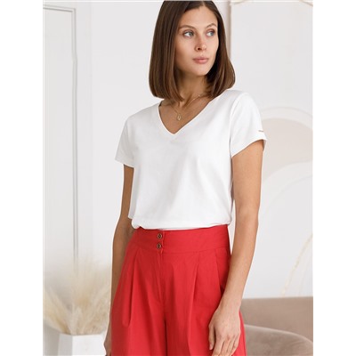 Базовая футболка из премиального хлопка с V образным вырезом