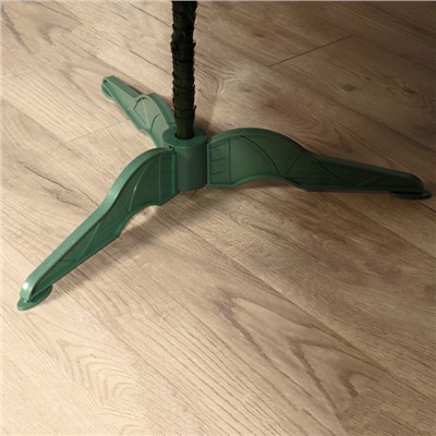 Искусственная ёлка «Канадская», 220 см, d нижнего яруса 115 см, 264 ПВХ веток отгибаются