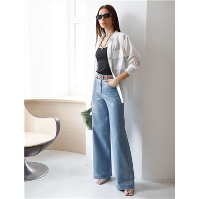 Джинсы-трубы с металлизированным покрытием