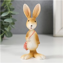 Фигурка полистоун «Зайка с сумкой через плечо», 5×3.5×11 см