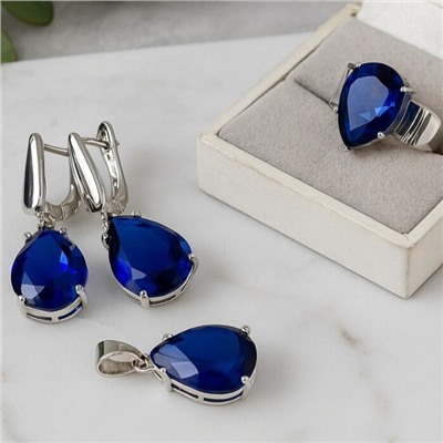 Комплект ювелирной бижутерии серьги, кулон и кольцо 18 р, покрытие: посеребрение, вставка: фианит, цвет: синий, арт.213.902-18