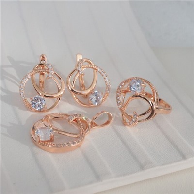 Комплект ювелирная бижутерия коллекция "Дубай" серьги, кулон и кольцо 17 р, покрытие: позолота, вставка: фианиты, цвет: прозрачный, арт.213.794-18