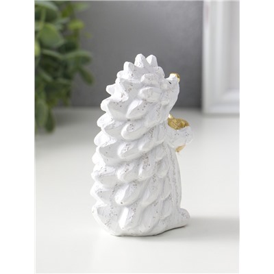 Фигурка полистоун «Ёжик с яблоком», белый с золотом, 5×8×10.8 см