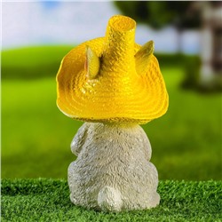 Садовая фигура из гипса «Зайчик с цветком», 20×10×10 см