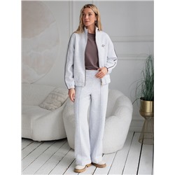 Бомбер среднего объема из эластичного футера трехнитики c начесом