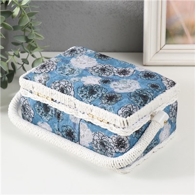 Шкатулка для рукоделия и шитья «Чёрно-белые цветы на голубом», хранение ниток, иголок, мелочи, 18×12×9.5 см