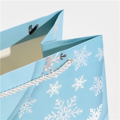 Пакет подарочный новогодний ламинированный «С Новым годом», 21×30×15 см