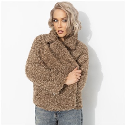 Полупальто с акцентным подкладом, Слишком заметна