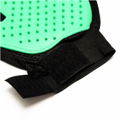 Перчатка-щетка для шерсти, на левую руку, с удлинёнными зубчиками, из неопрена, зелёная
