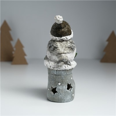 Фигурка светящаяся «Воробышек в колпаке сидит на новогоднем сапоге», серый, 7.6×9.5×15 см