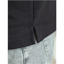 Футболка-поло из фактурного трикотажа