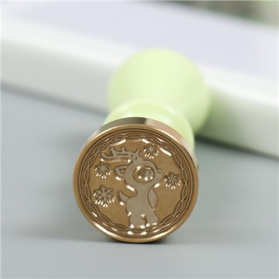 Печать для сургуча с пластиковой ручкой «Оленёнок и снежинки» 2.5×2.5 см