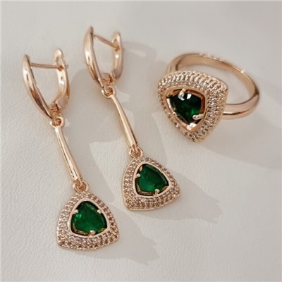 Комплект ювелирной бижутерии коллекция "Дубай" серьги и кольцо 17 р покрытие позолота, вставка: фианиты и цирконы, цвет: зеленый и прозрачный, арт.215.616-17