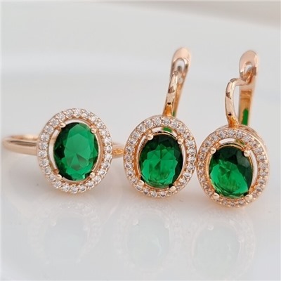 Комплект ювелирная бижутерия коллекция  "Дубай" серьги и кольцо 18 р, покрытие: позолота, вставка: фианиты, цвет: прозрачный и зеленый, арт.213.783-18
