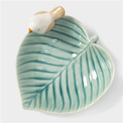 УЦЕНКА Блюдо керамическое «Птичка на листочке», 15.5×15.5 см, голубое