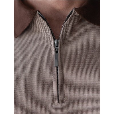 Лонгслив из мягкого фактурного трикотажа с плетеным воротником поло на молнии