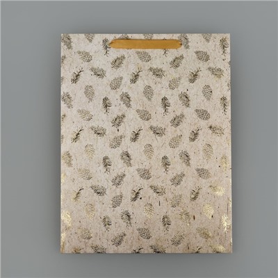 Пакет подарочный новогодний ламинированный «Шишки», тиснение, L 31×40×11.5 см