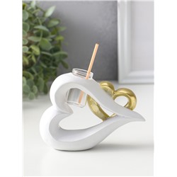 Аромадиффузор для эфирных масел с палочками «Сплетённые сердца», полистоун, белый с золотом, 4.7×12.3×9 см