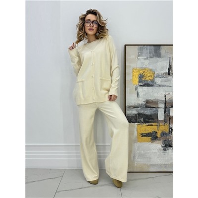 Костюм тройка