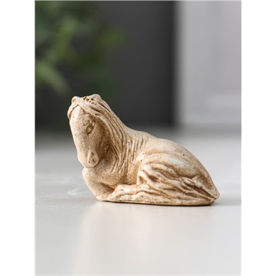 Фигурка-нэцкэ «Лошадь лежит», 3.5×4.5×3 см, слоновая кость