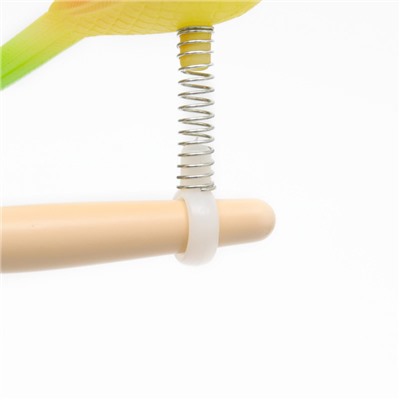 Игрушка для птиц «Птичка» на пружинке, 11.9×3.4×12.5 см, жёлтая