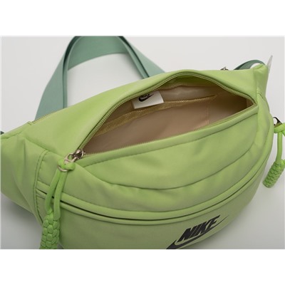 Поясная сумка Nike